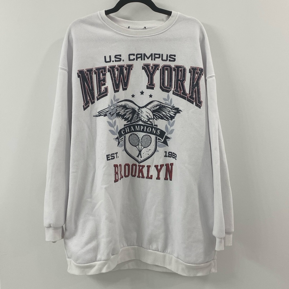 VINTAGE Graphic Sweater Oversized Medium - New York Brooklyn